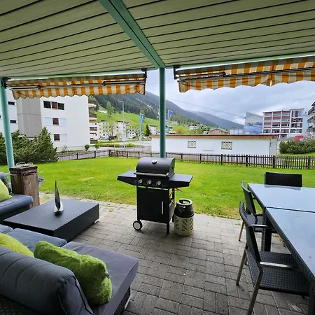 Grosszuegige 3 Schlafzimmer Mit Privatem Garten Neben Jakobshornbahn Apartament Davos