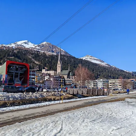 Appartamento Fuer 8 Pers Neben Talstation Jakobshorn Skipiste 3 Schlafzimmer Privater Garten Vollausgestattete Kueche *