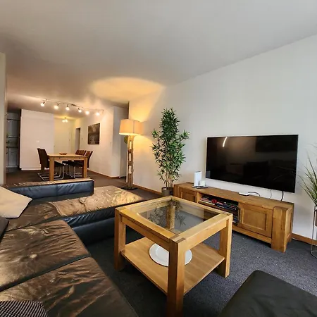 Grosszuegige 3 Schlafzimmer Mit Privatem Garten Neben Jakobshornbahn Apartament Davos