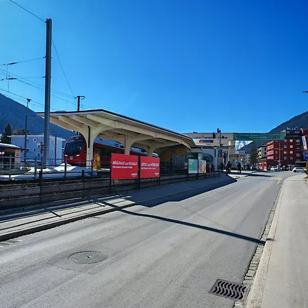 Grosszuegige 3 Schlafzimmer Mit Privatem Garten Neben Jakobshornbahn Apartment Davos