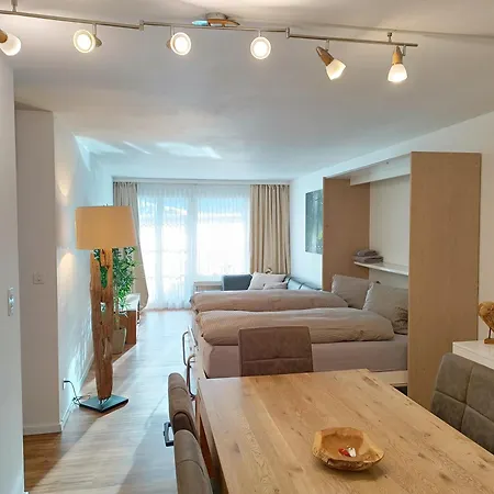 Grosszuegige 3 Schlafzimmer Mit Privatem Garten Neben Jakobshornbahn Apartment