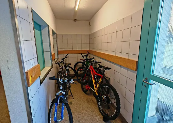 Fuer 8 Pers Neben Talstation Jakobshorn Skipiste 3 Schlafzimmer Privater Garten Vollausgestattete Kueche Appartamento